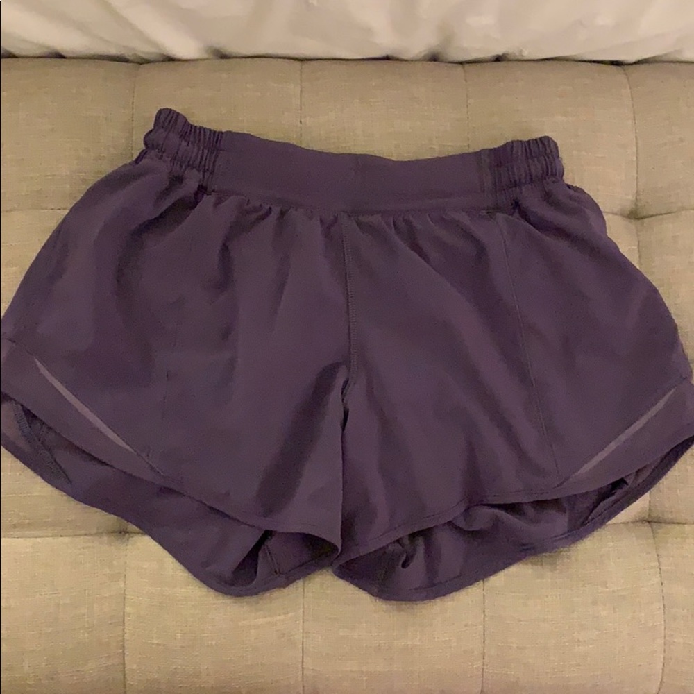 lululemon hotty hot short 4"